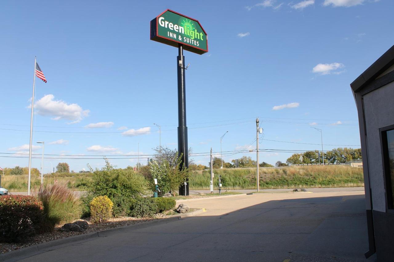 Greenlight Inn & Suites St James Saint James Exterior foto