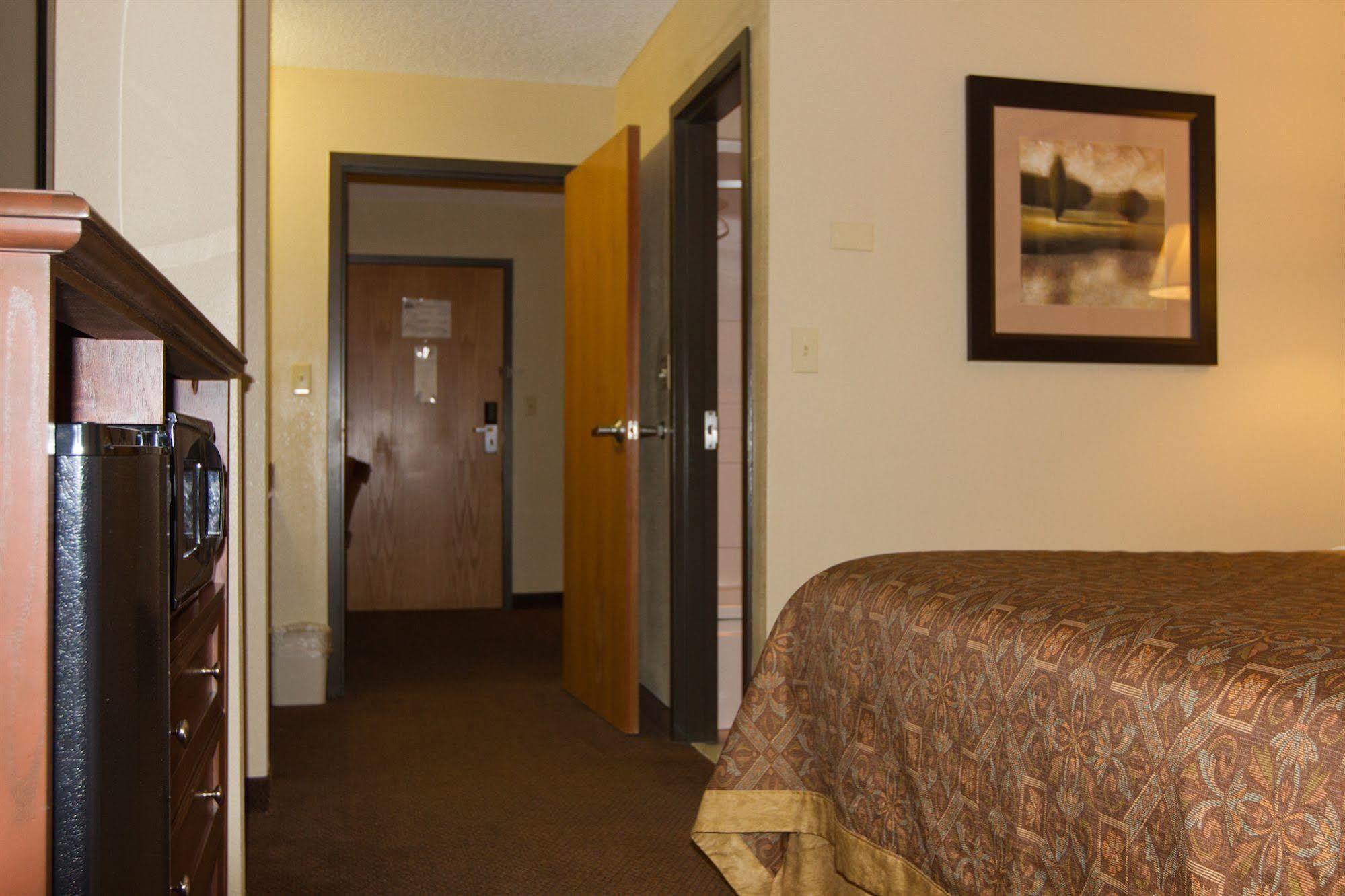 Greenlight Inn & Suites St James Saint James Exterior foto